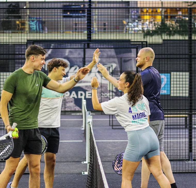 Padelwedstrijd bij Peakz Padel Beursgebouw Padelwedstrijd bij Peakz Padel Beursgebouw