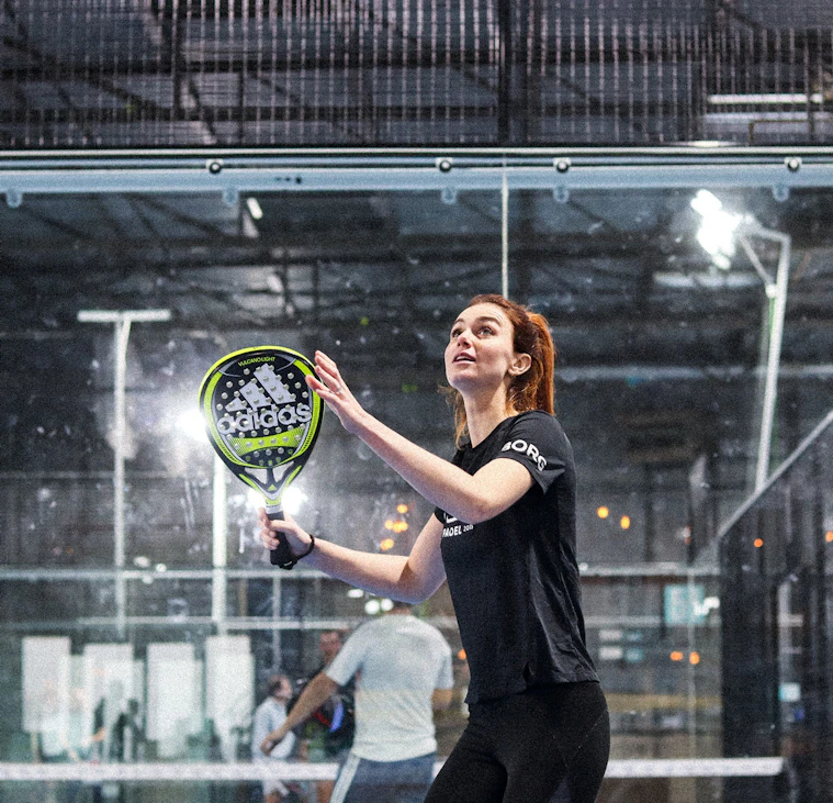 Padel in Amsterdam bij Peakz Padel Padel in Amsterdam bij Peakz Padel