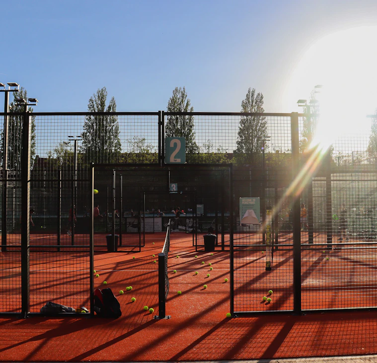 Buiten padel banen in centrum van Amsterdam Buiten padel banen in centrum van Amsterdam
