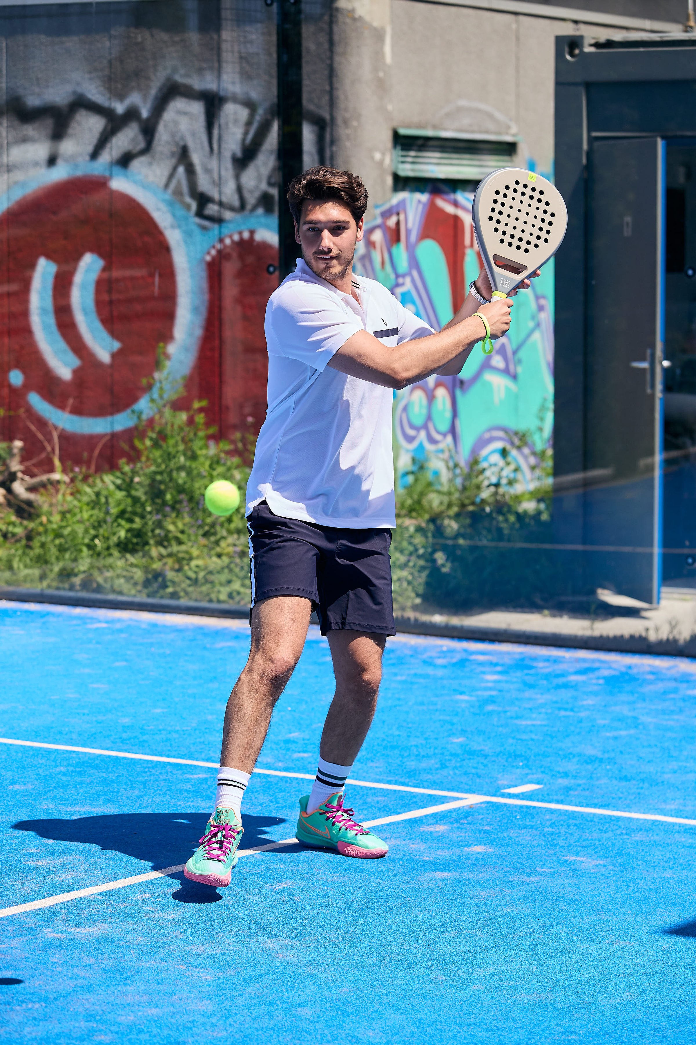 In de zomer met korting spelen bij Peakz Padel