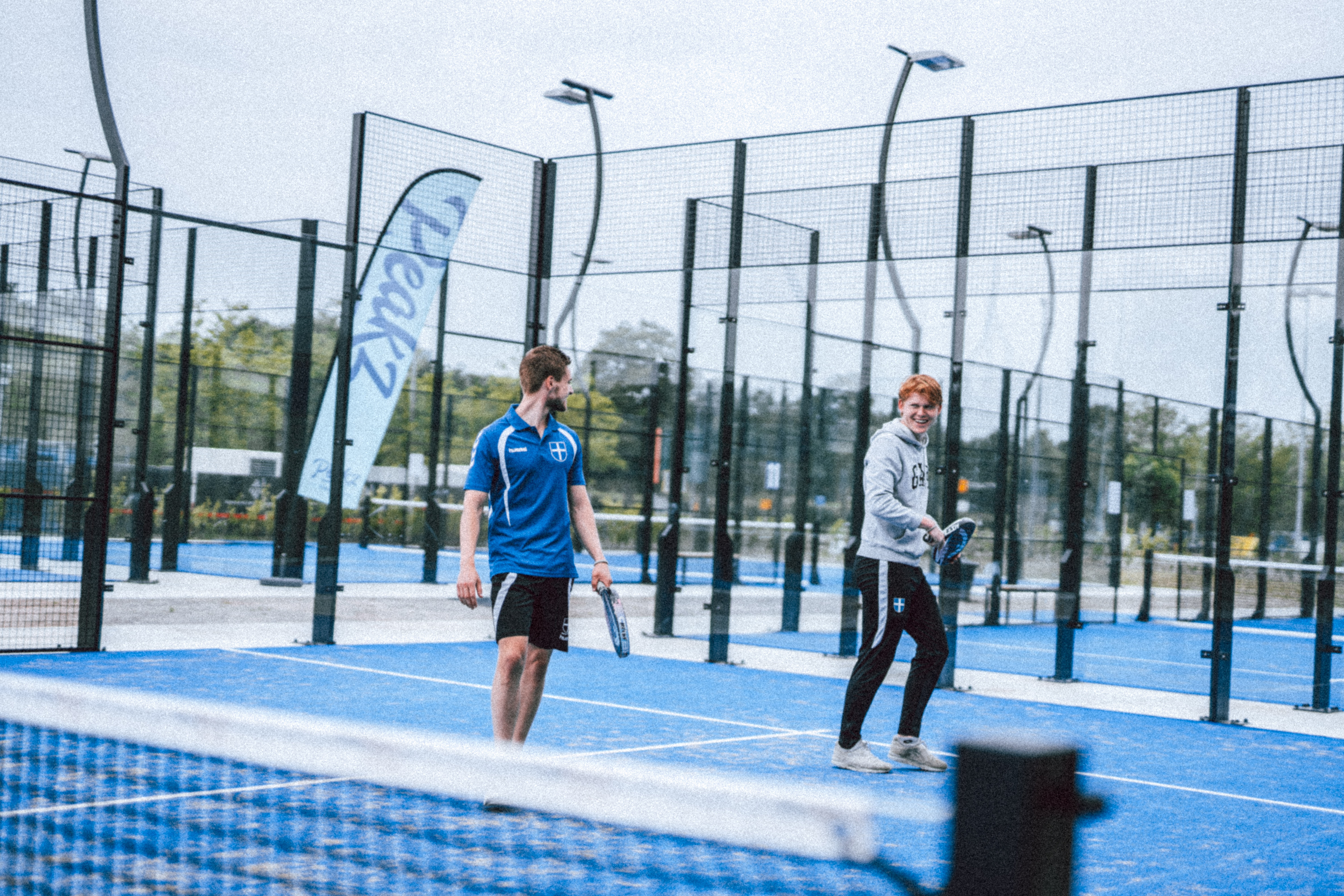 Contact met Peakz Padel