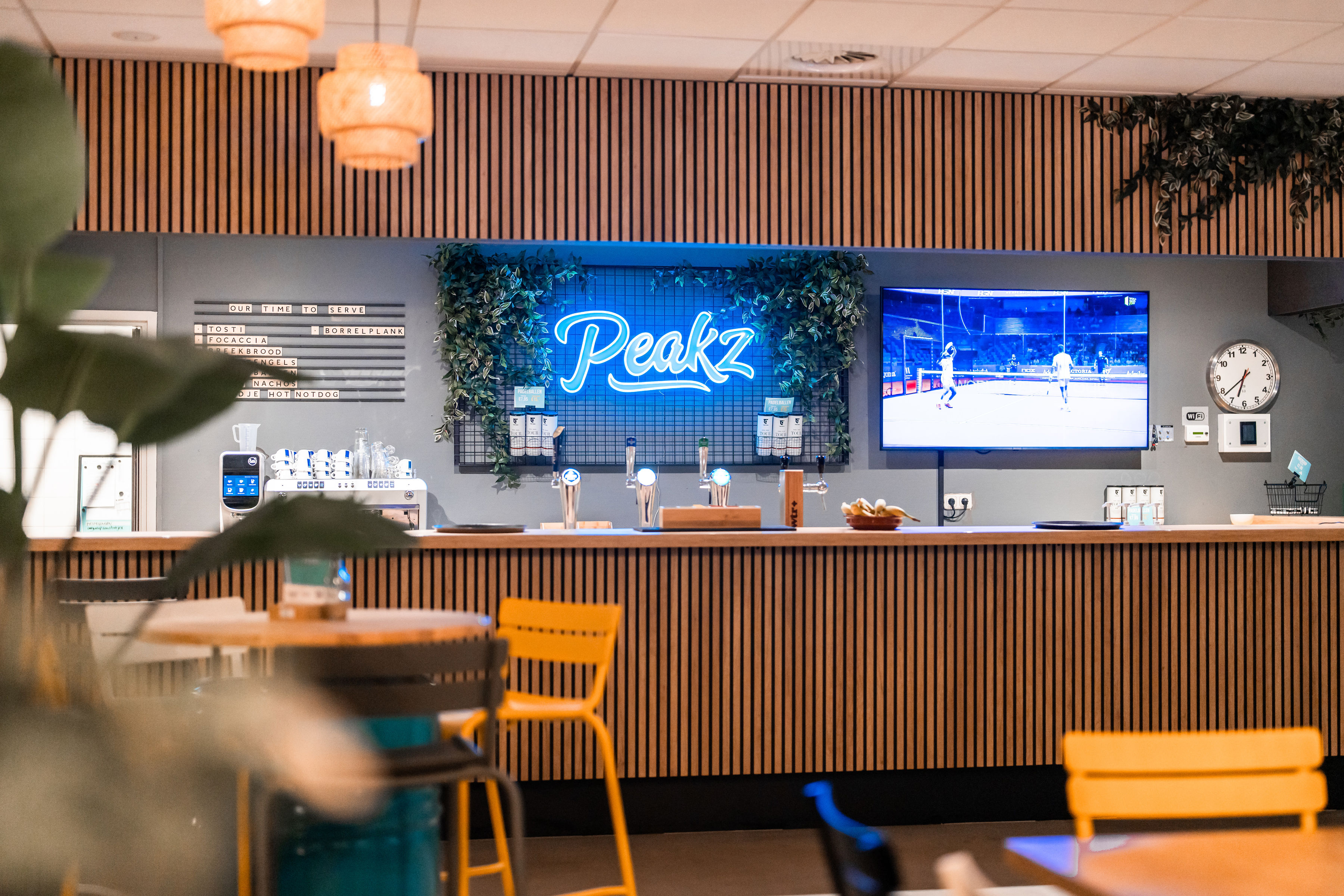 Horeca bij Peakz Padel de Maten Apeldoorn