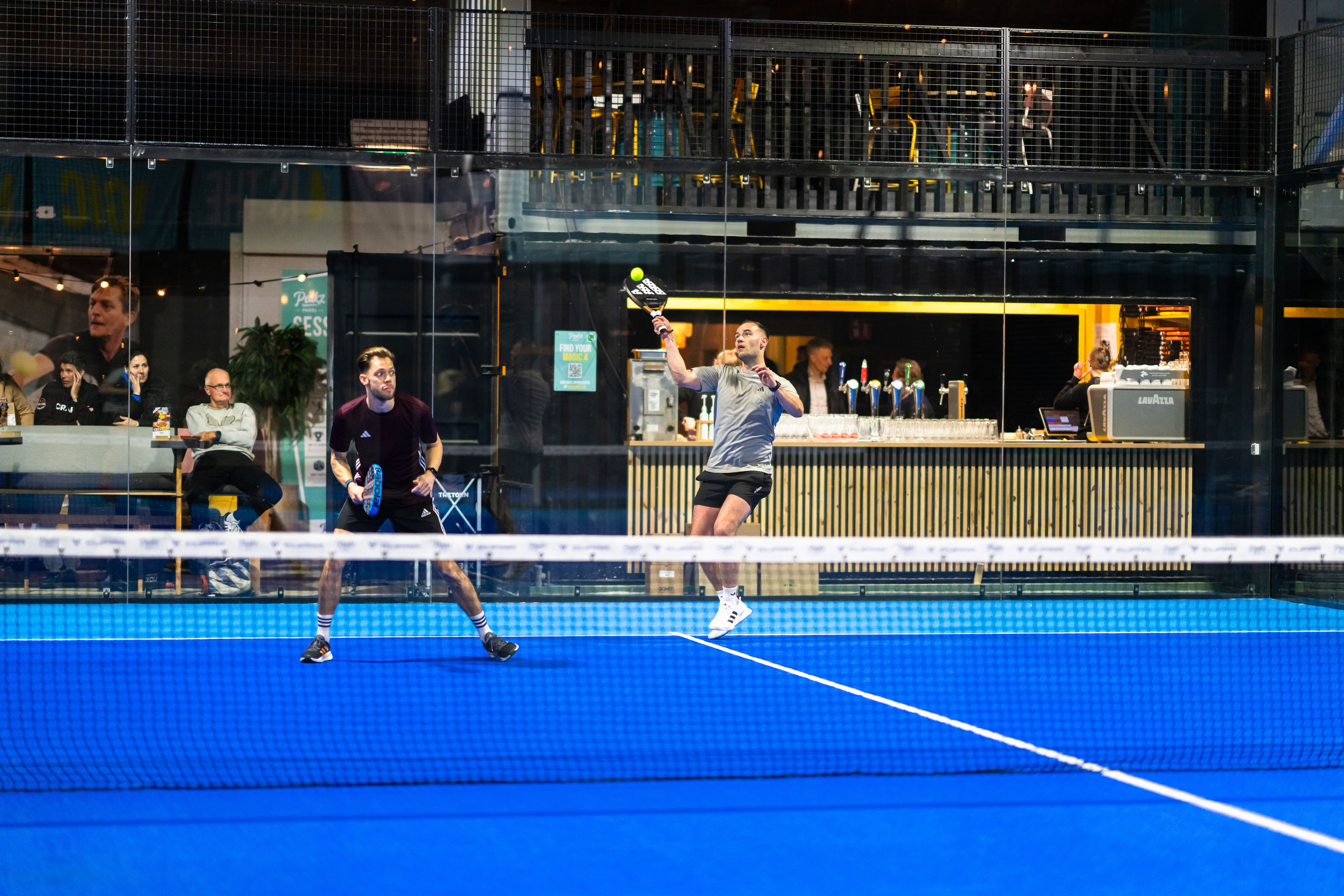 Bedrijfsevenement bij Peakz Padel Zwolle Spoorzone