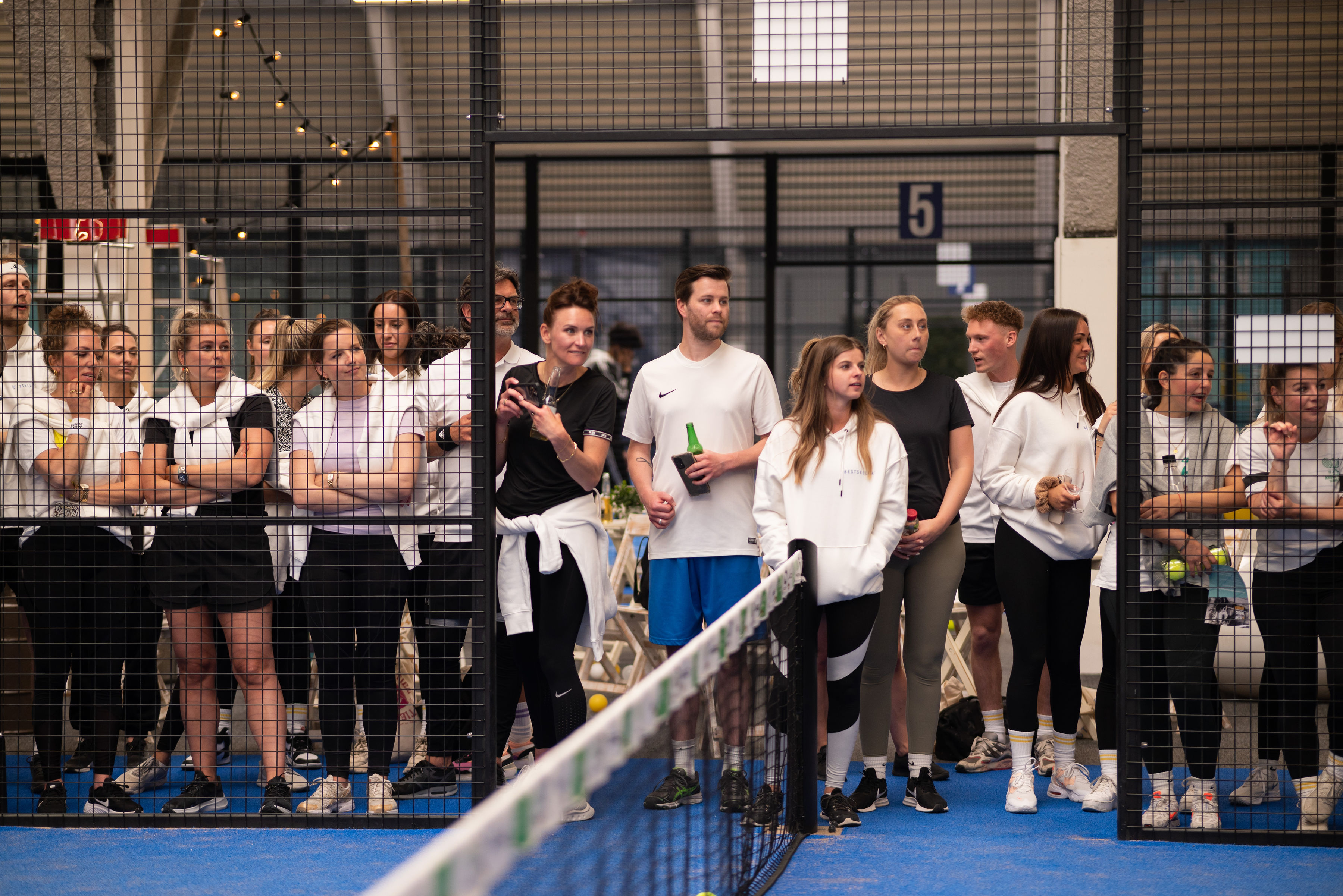 Bedrijfsuitje op de padelbaan in Utrecht