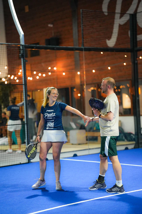 Padel in Heemskerk bij Peakz Padel Padel in Heemskerk bij Peakz Padel