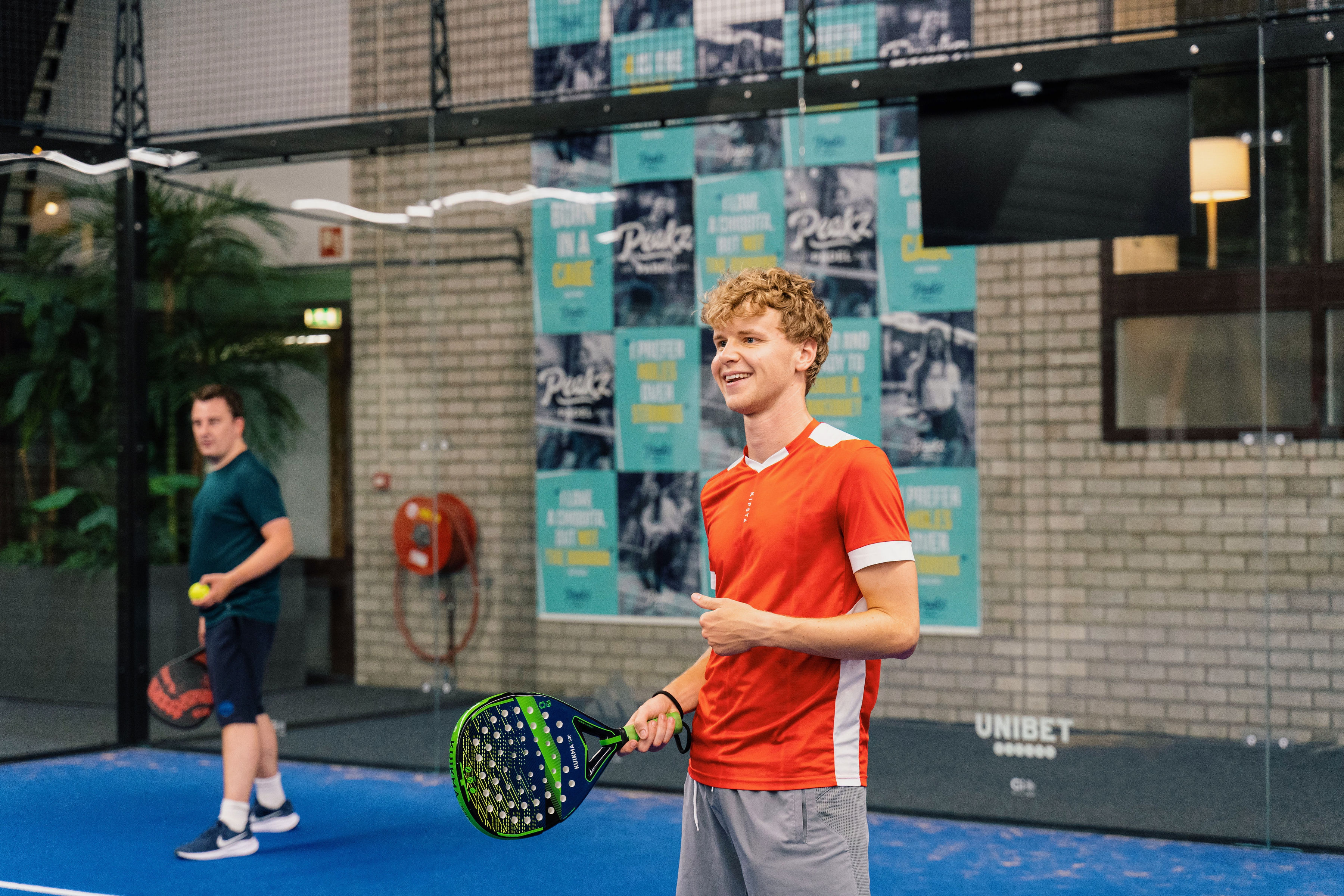 Binnen padelbaan in Oisterwijk