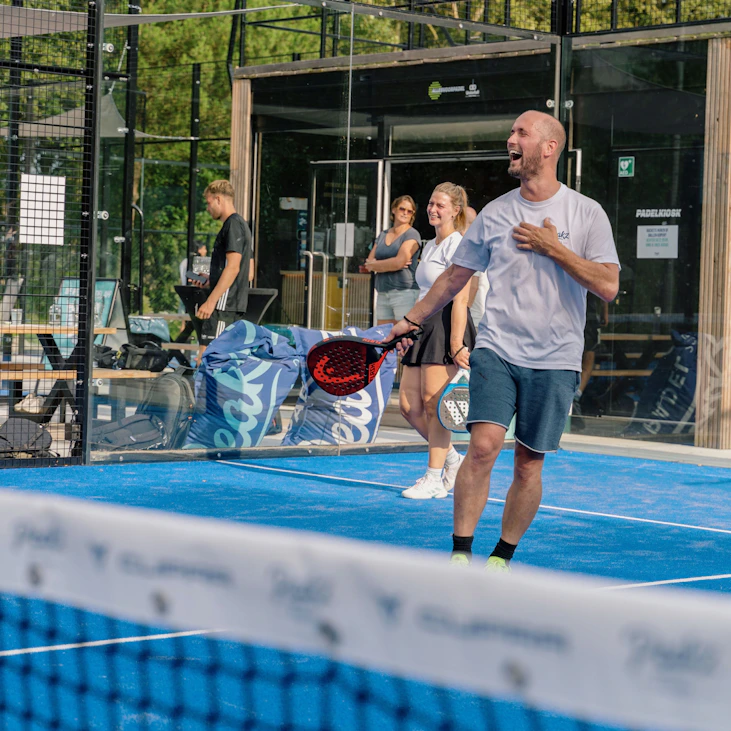 Padellen in Eindhoven bij Peakz Padel High Tech Campus Padellen in Eindhoven bij Peakz Padel High Tech Campus