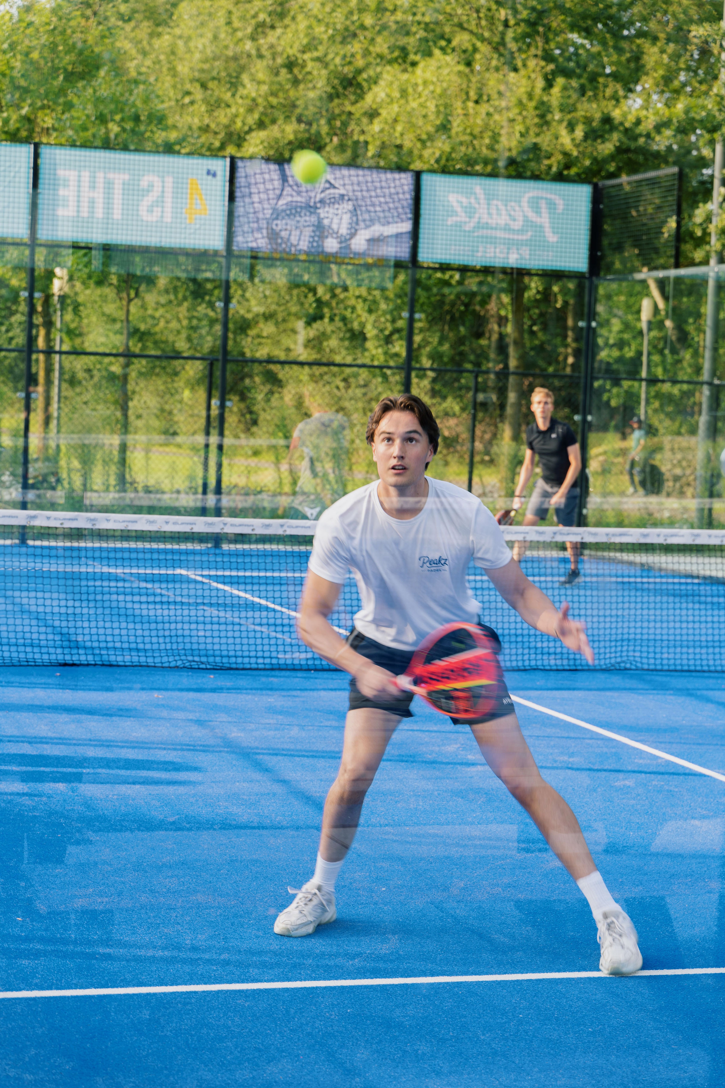 Peakz Padel High Tech Campus