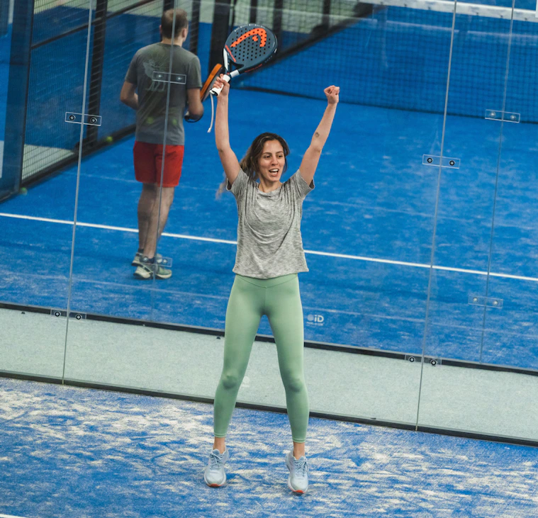 Padel bij Peakz Padel Vijfkamplaan in Eindhoven Padel bij Peakz Padel Vijfkamplaan in Eindhoven