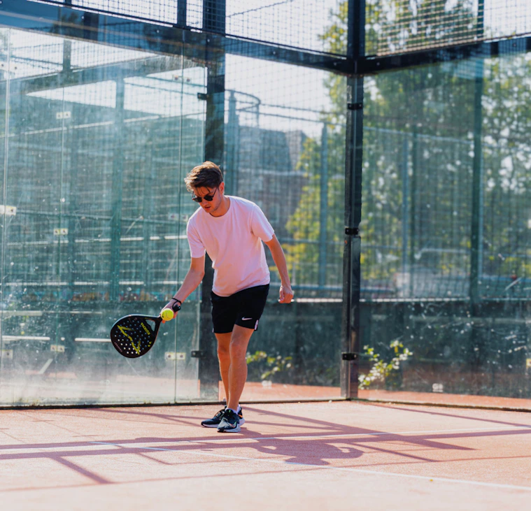 Peakz Padel Olympiaplein in Amsterdam Zuid Peakz Padel Olympiaplein in Amsterdam Zuid