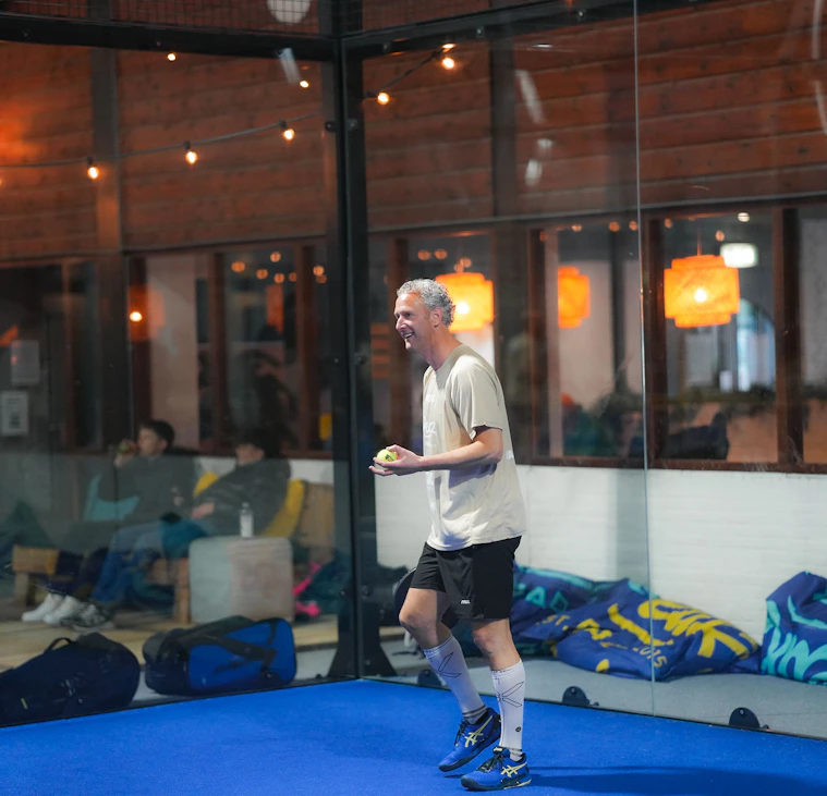 Padel bij Peakz Padel Heemskerk Kerkweg Padel bij Peakz Padel Heemskerk Kerkweg