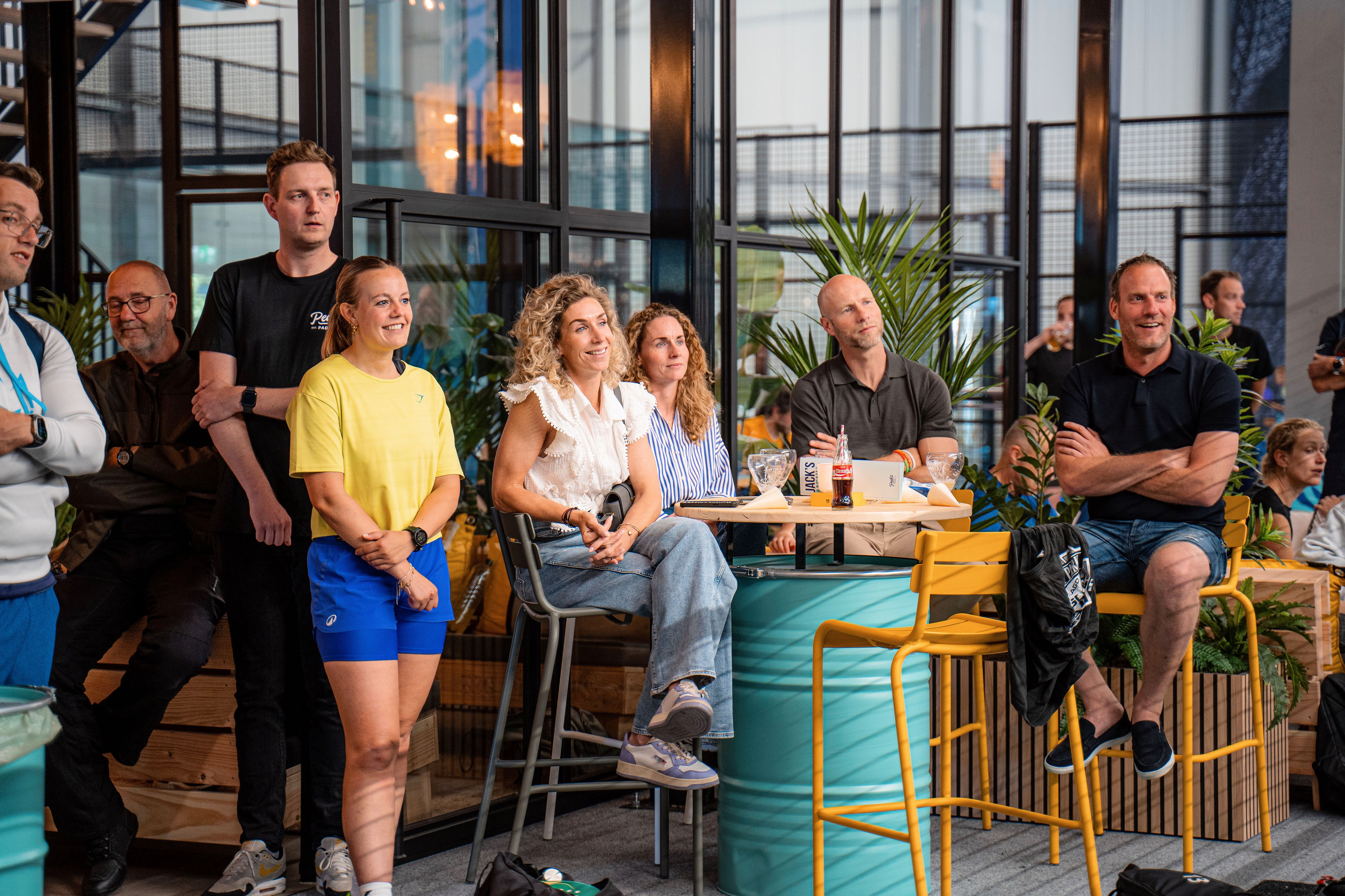 Peakz Padel Groningen Atoomweg borrelen