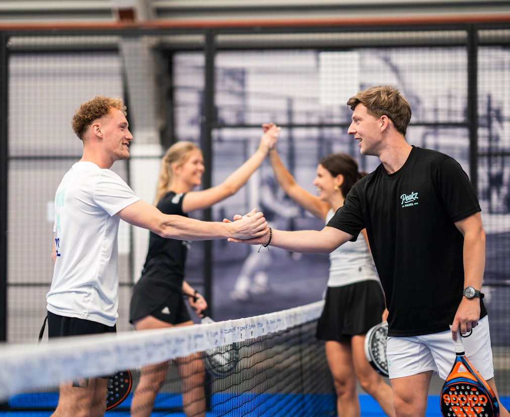Vaste baan bij Peakz Padel Vaste baan bij Peakz Padel