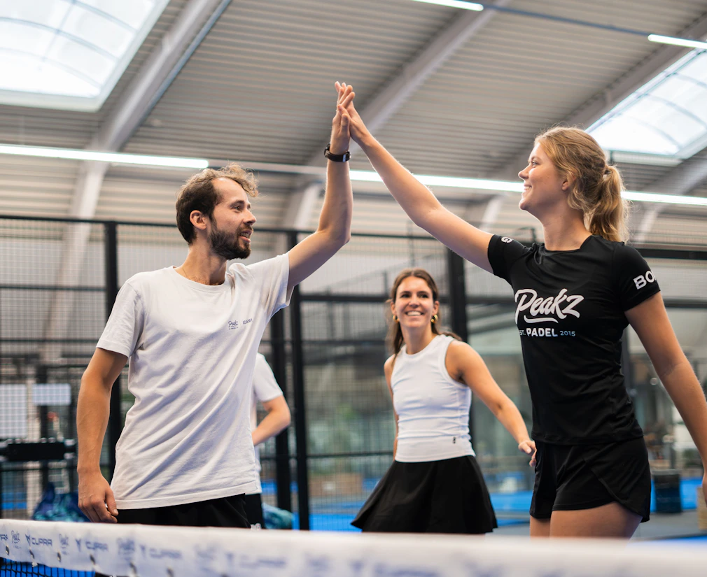 Padeltrainer geeft padelles Padeltrainer geeft padelles