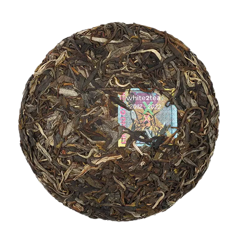 A "cake" of tea (Image credit: White2Tea)