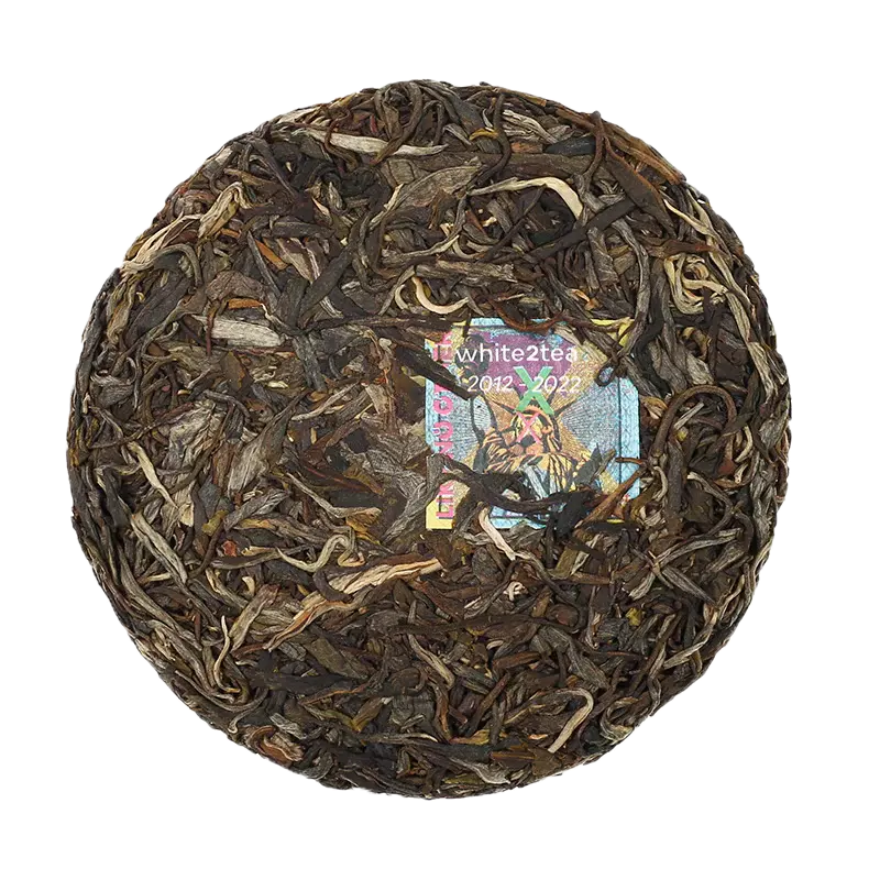 A "cake" of tea (Image credit: White2Tea)