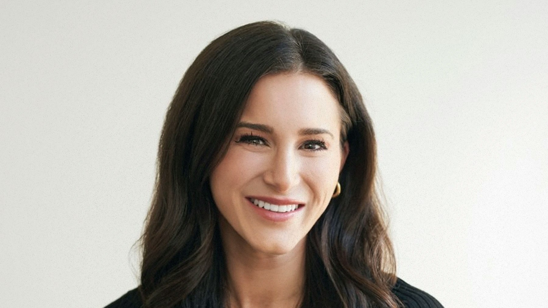 Veronica Pohls headshot