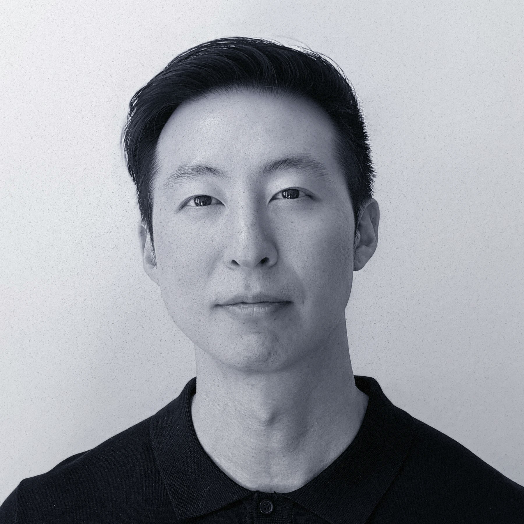 Grayscale image of Dan Kang, VP of Finance at Mercury.