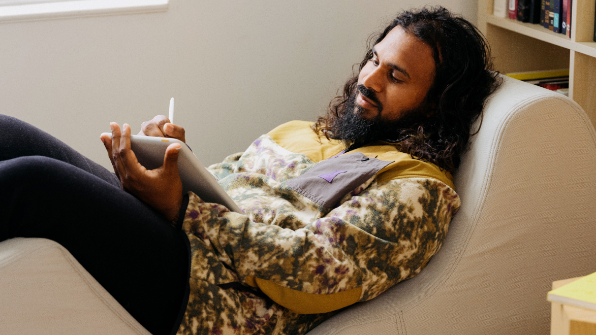 Katta on his Daylight tablet