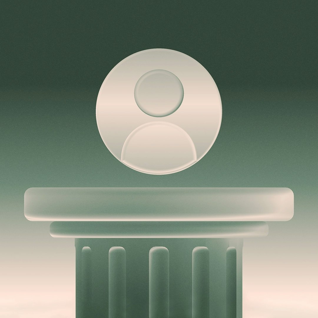 Personal icon on top of bank column