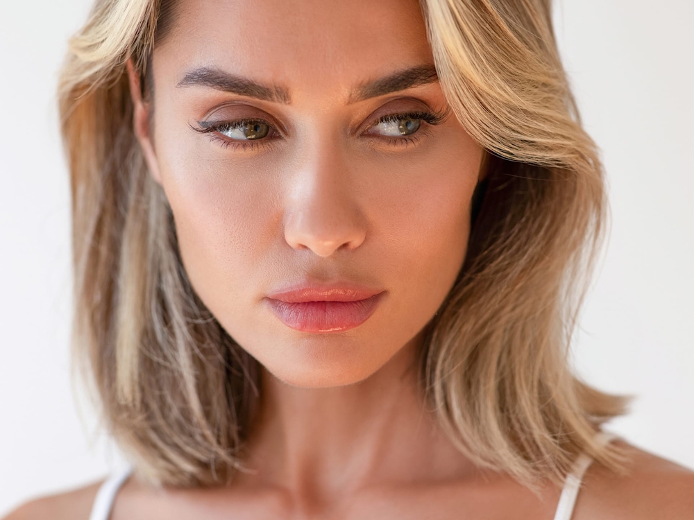 woman with blonde hair