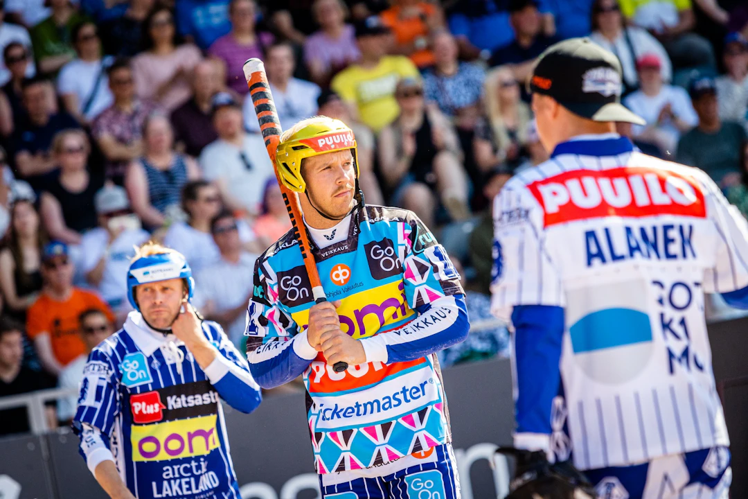 Patrik Wahlsten lyöntipaikalla