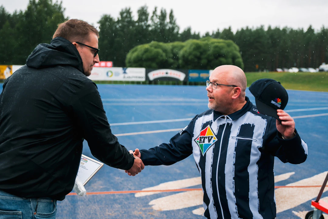 RTV-tuomari Peter Laitio, 400 ottelua miesten Superpesiksessä. Kuva: Lassi Karvonen