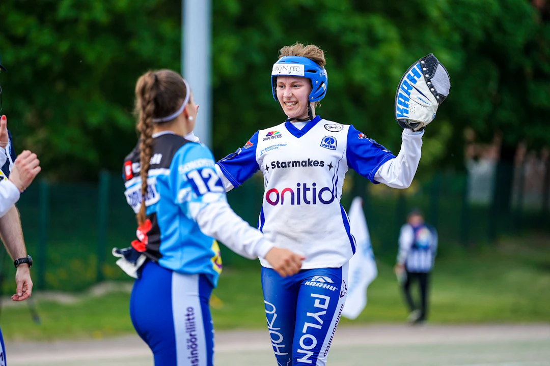 Roihuttaret tuulettaa
