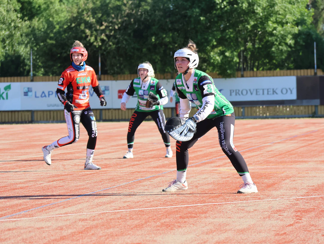 Naisten ykköspesis 2024 Lavettaret - Pesäkarhut