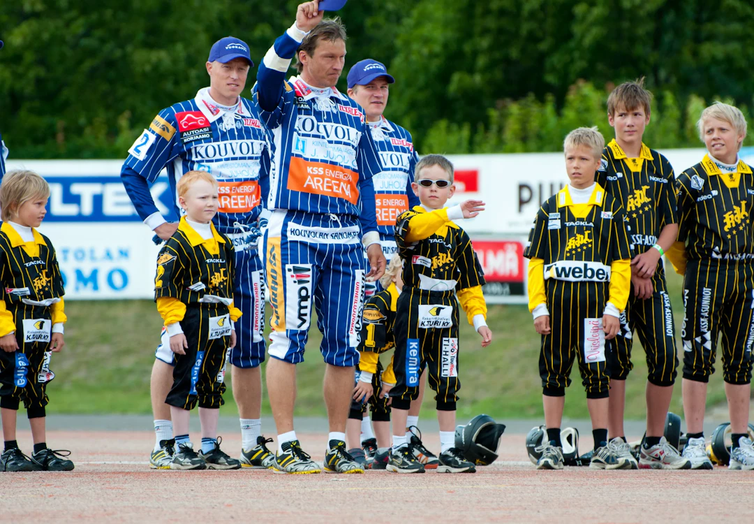 jukka-rasimus-2011_kode-ja-pikkuveljet-scaled.webp