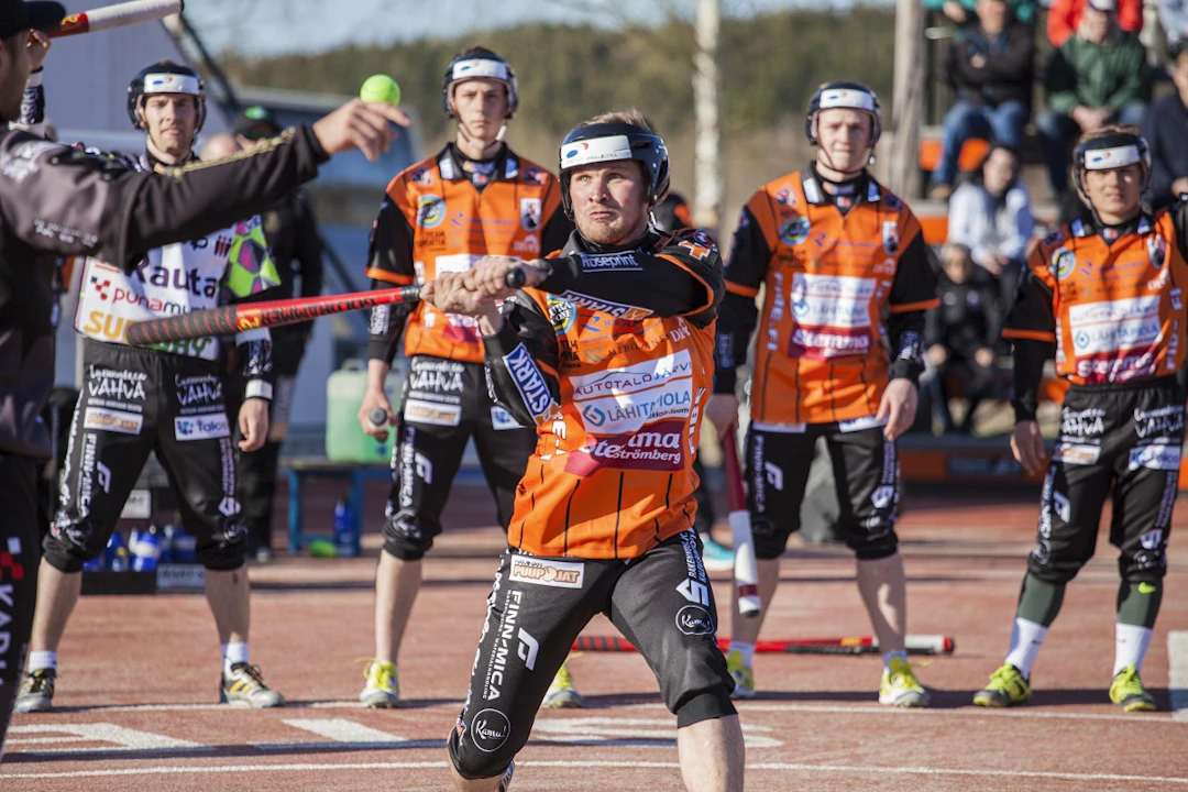 Juha Toikka ei ollut ennen tätä kautta pelannut yhtään superpesisottelua. Nyt otteluita on takana yhdeksän ja miehen nimi on jatkuvasti esillä kahvipöytäkeskusteluissa. Kuva: Emmi Rasa.