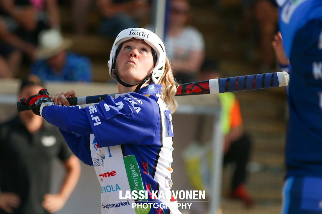 Emmi Viitala jatkaa 15. peräkkäiselle kaudelleen naisten Superpesiksessä. Kuva: Lassi Karvonen.