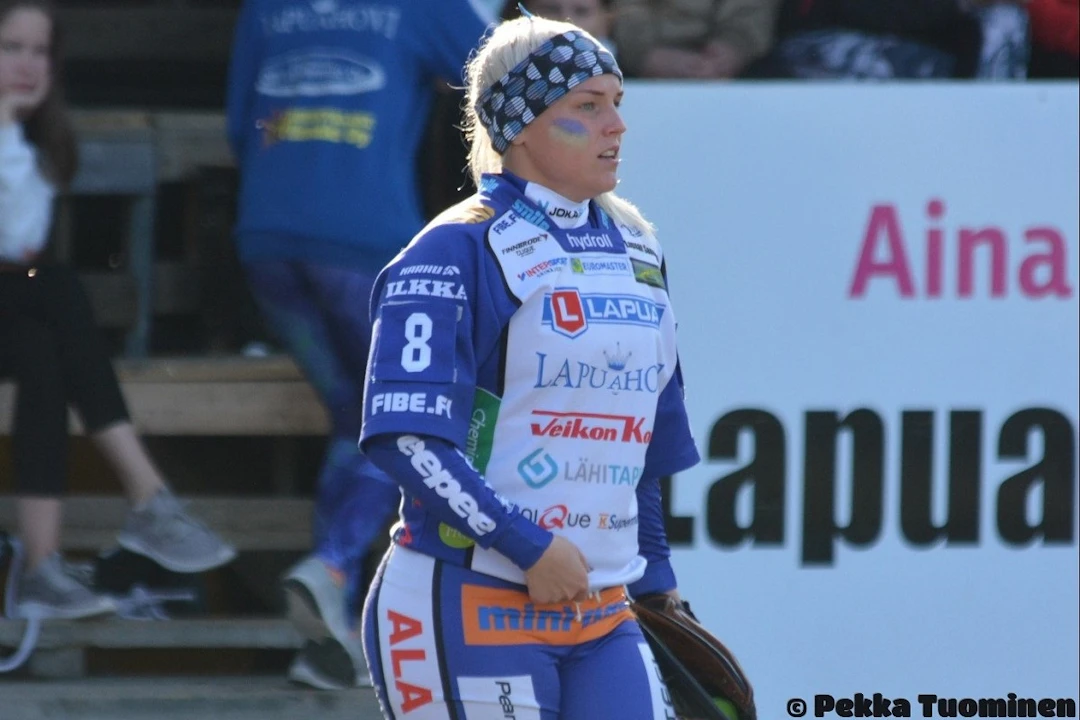 Ilmajoella pesäpallo-oppinsa ammentaneen Jenna Kammi-Rahnaston hieno ura jatkuu Lapualla. Kuva: Pekka Tuominen.