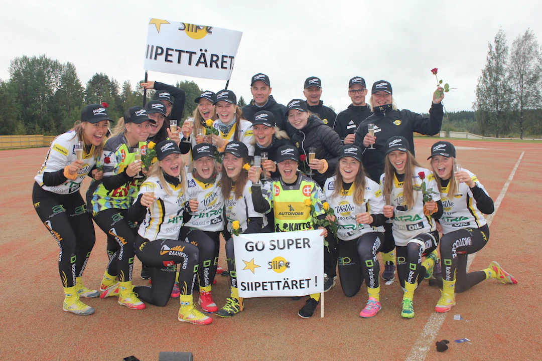 SiiPen nousu Superpesikseen kaudelle 2020, joukkuekuva