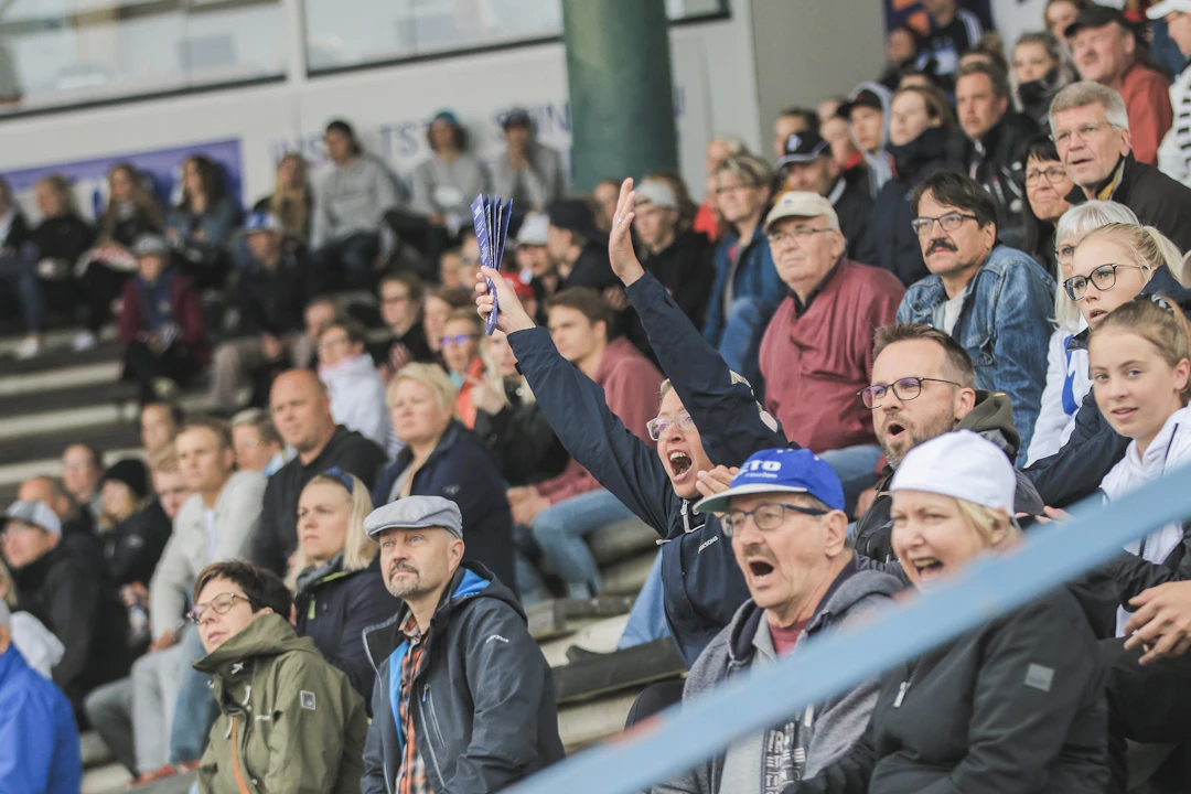 B-tyttöjen Itä-Länsi-ottelun 2019 yleisöä