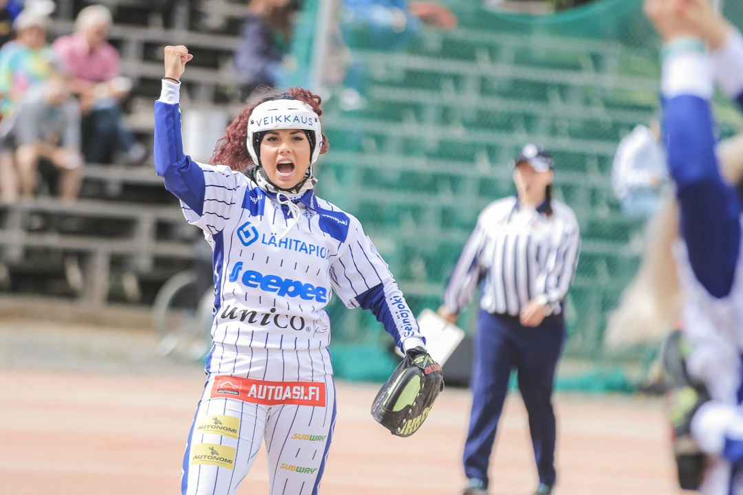 Emilia Itävalo pelaa kotikentällään uransa viidennen naisten Itä-Lännen. Kuva: Lassi Karvonen
