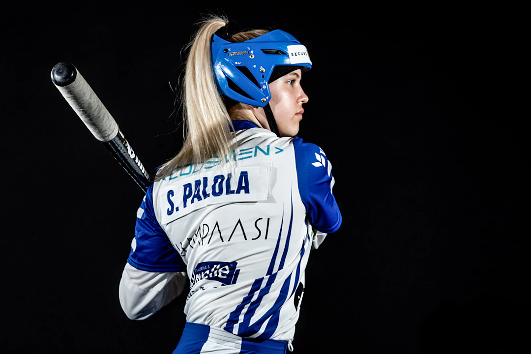Salli Palola, Roihuttaret, Helsinki