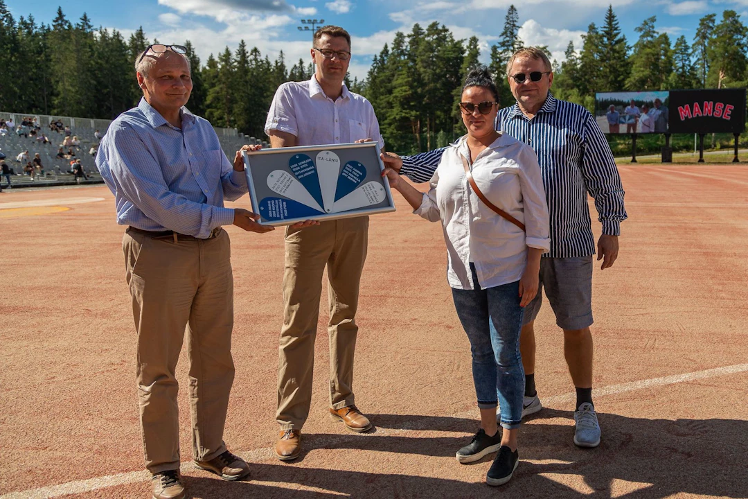 Itä-Länsi-karavaani jatkaa matkaansa Tampereelta Sotkamoon 2023. Kuva: Juuso Koro