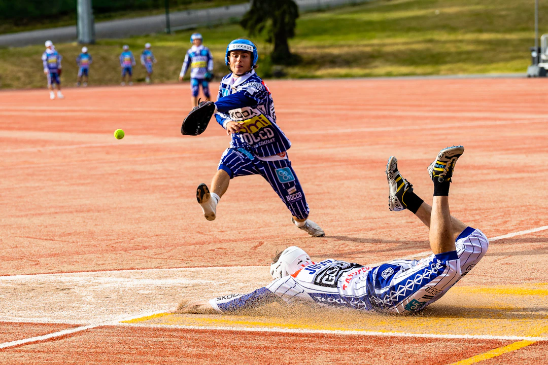 Miesten Itä-Länsi-ottelu 2022, Tampere, pesäkilpa