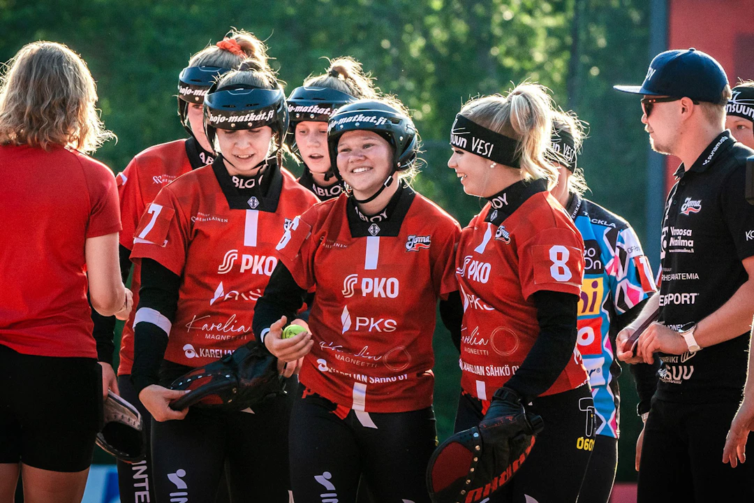 Joensuun Mailan naiset nähdään ensi kertaa Superpesiksen pudotuspeleissä. Kuva: Marjukka Lehtomäki.