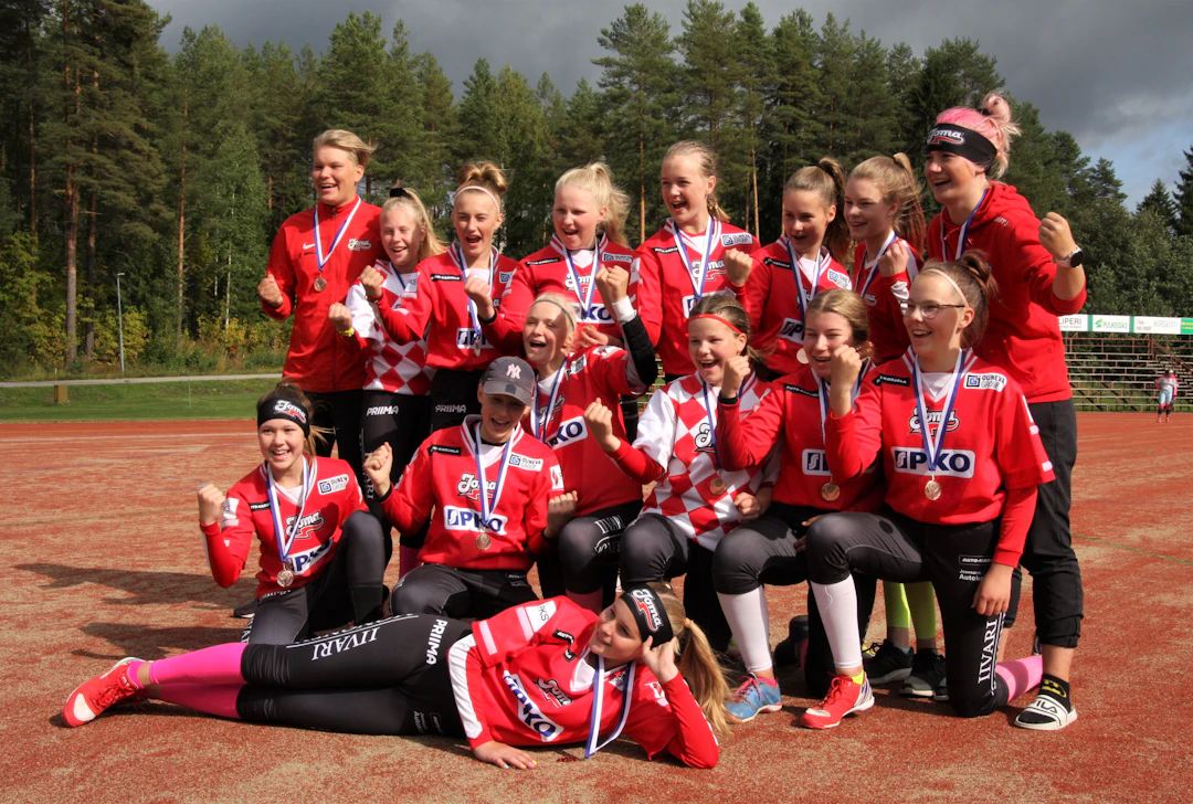 D-t-kilpa-Joma-mustat-pronssia.jpg