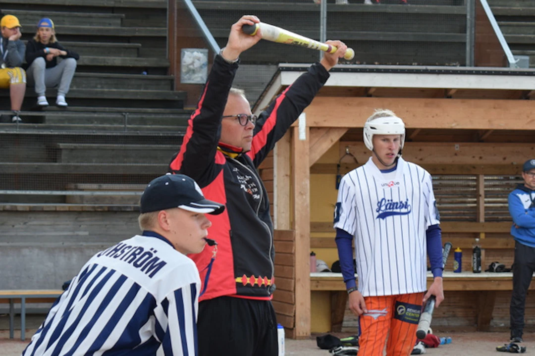 Suurleirin-2019-paras-poikatuomari-Tom-Rothström-c.-Janika-Lehto.jpg