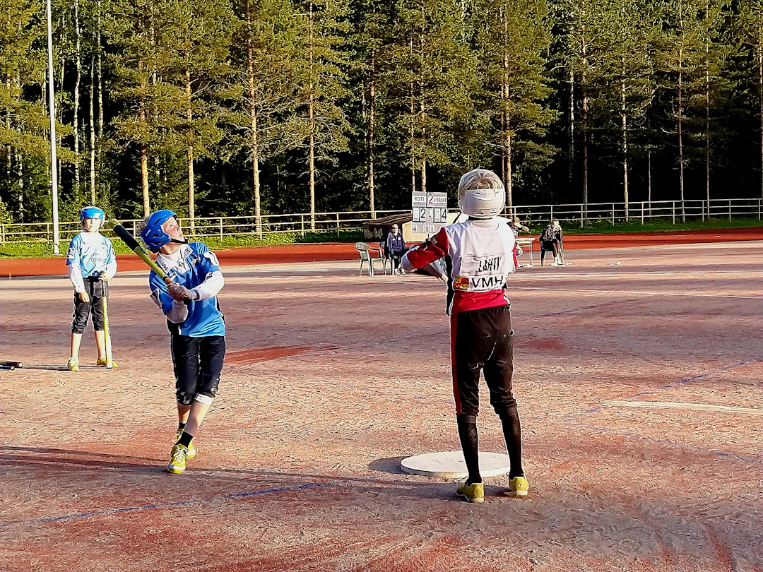 KePe-vs-MansePP-240819-lyönti.jpg