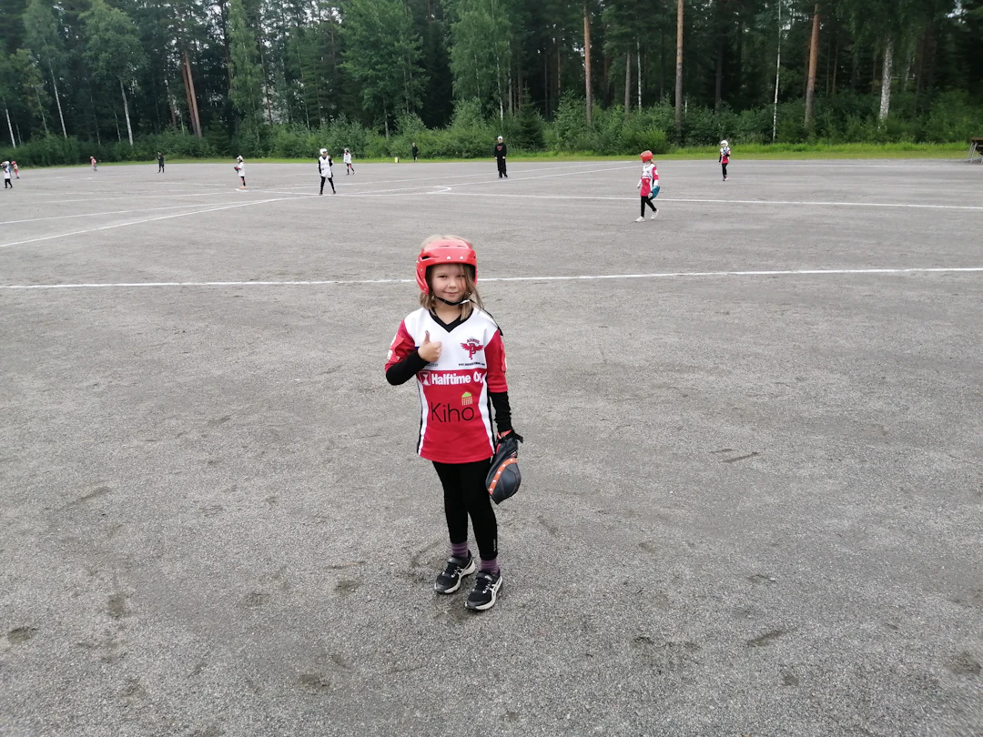 Kaupin pesäpallostadionin lehterit täyttyivät, kun Manse PP Tampereelta taisteli upeasti superpesispaikasta Pattijoen Urheilijoita vastaan viime syksynä. Kuva: Manse PP.