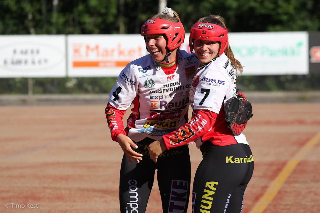 Sylvi Pellonperä, Pinja Rouhiainen, Pöytyän Urheilijat