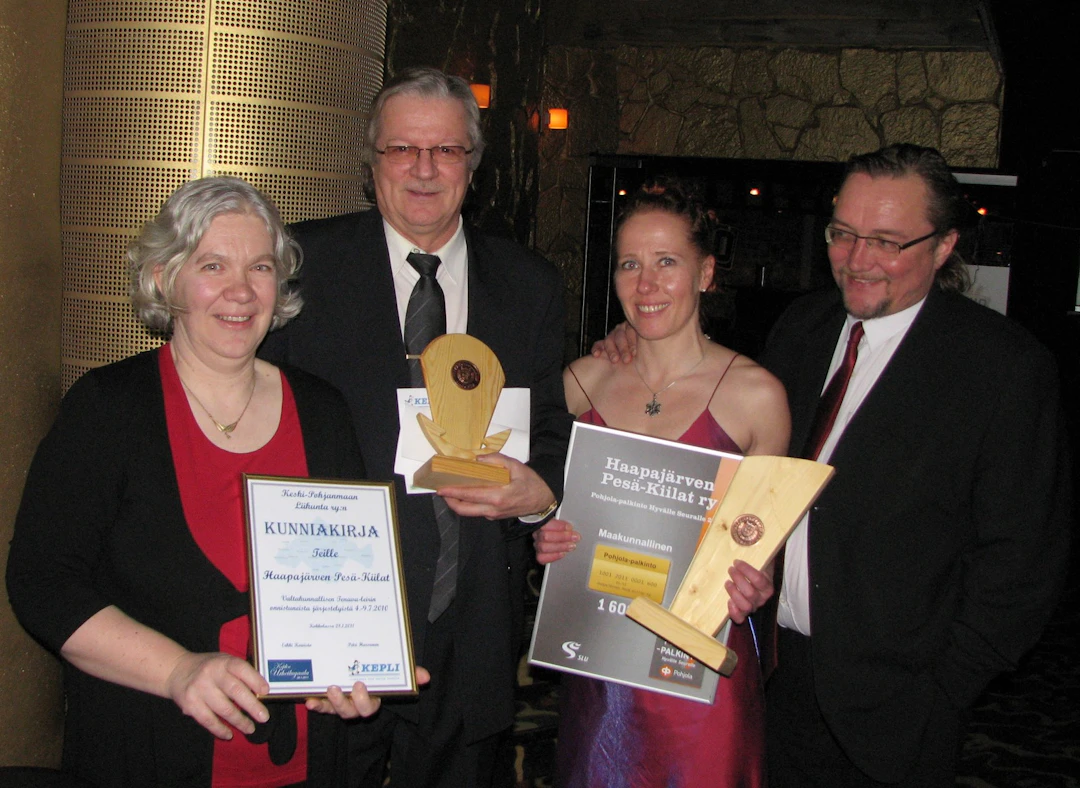 KP-Urheilugaala-2011-Laurila-Mustonen-Ojaniemet.jpg