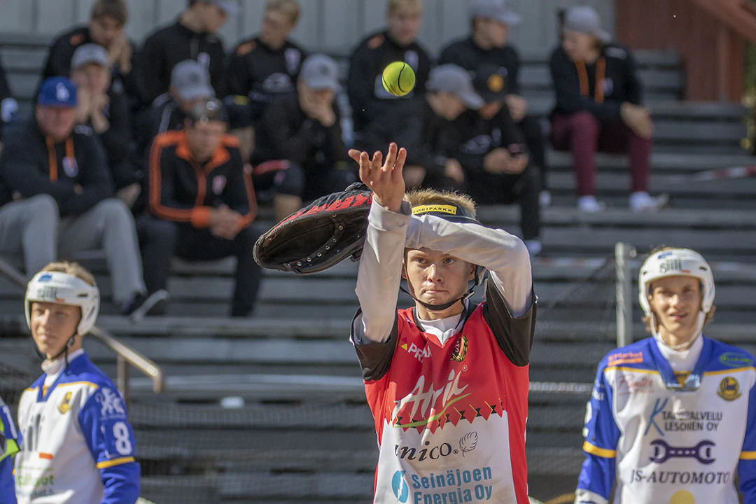 C-pojat, 2020: Seinäjoen Maila-Jussit vs. Oulun Lippo Juniorit, syöttö ilmaan