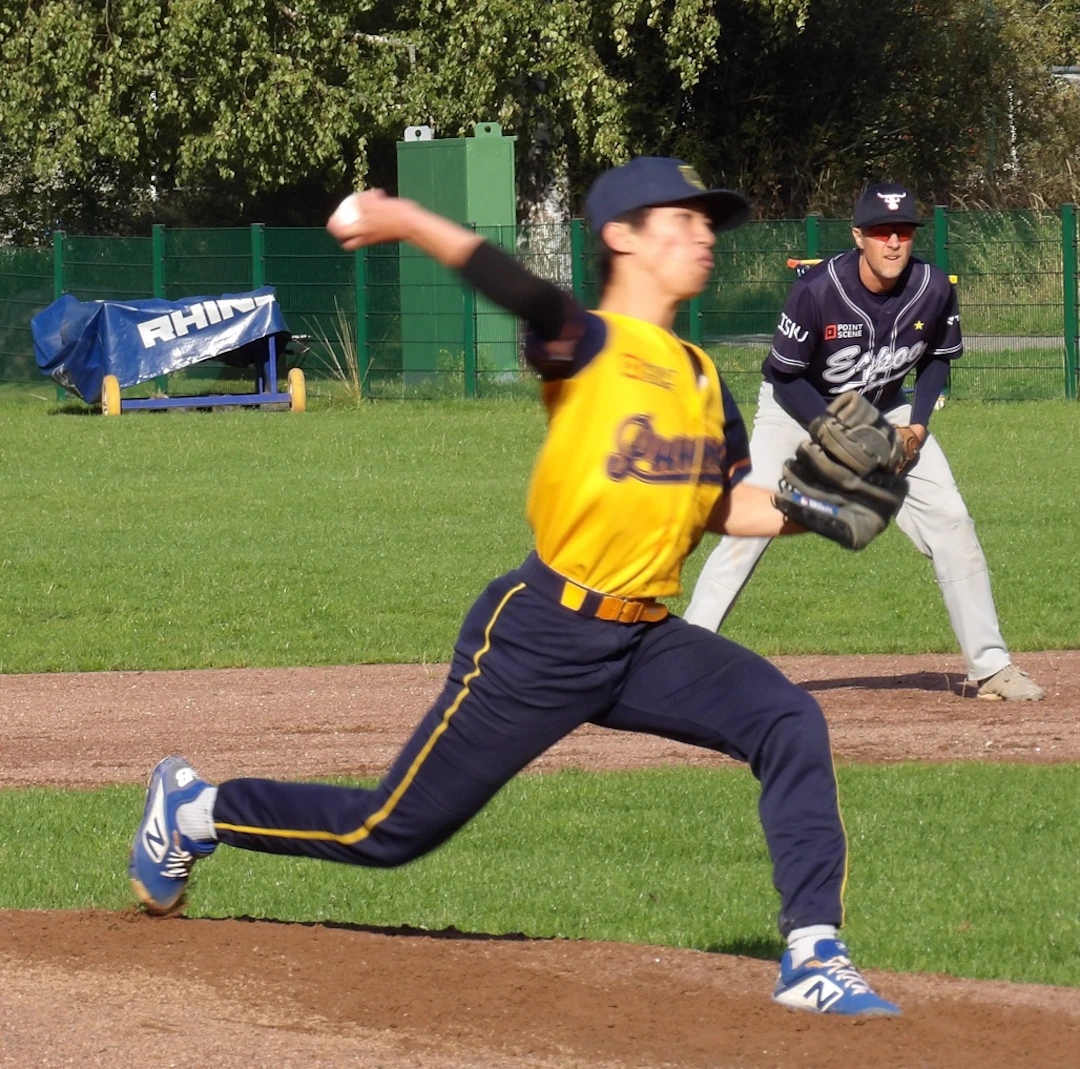 AS-pitcher.jpg