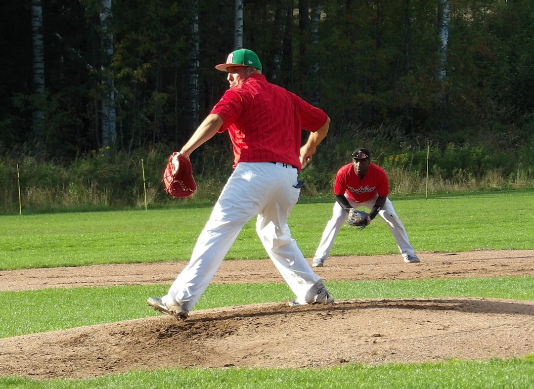 Jose-pitching.jpg