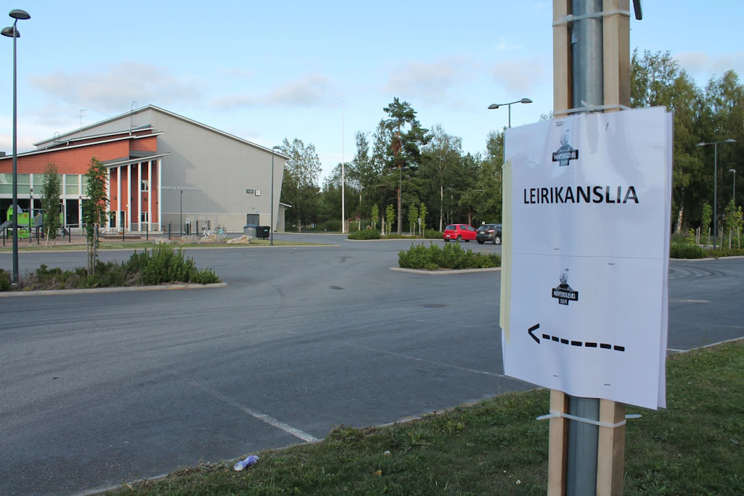 Naperoleiri 2019: Kyltti kansliaan